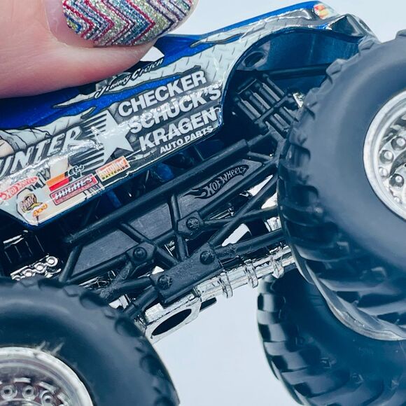 Hot Wheels Monster Jam Truck 1:64 Bounty Hunter Checker Shuck's Kragen 2006 - Picture 7 of 7